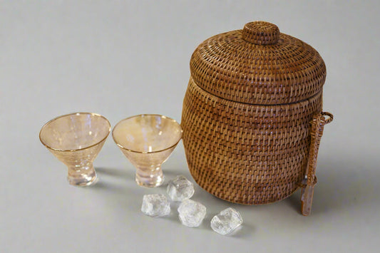 Round Ice cube box with tongs